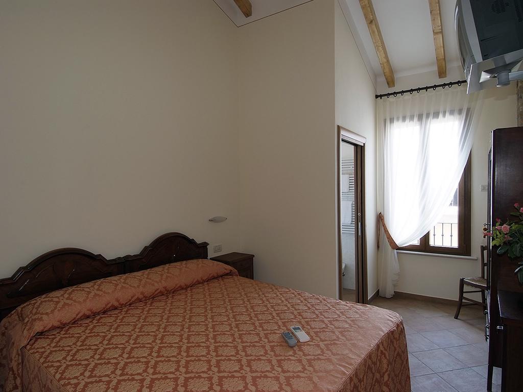 9 Muse Bed And Breakfast Canneto sull'Oglio Chambre photo